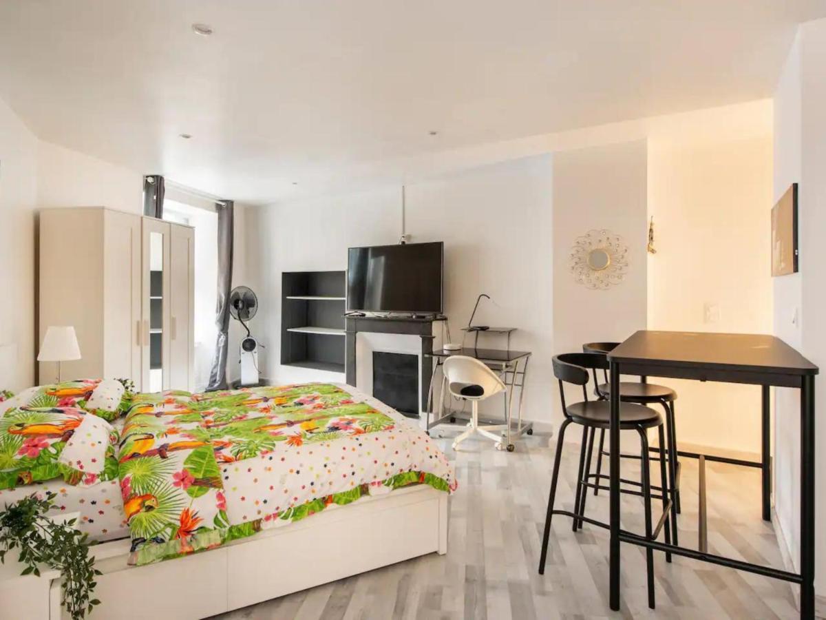 Plein Centre Ville ,Parking , Tout Equipe ,Confort Клермон-Ферран Экстерьер фото